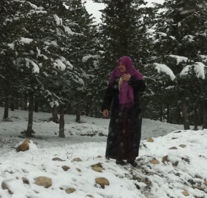 tunisian woman standing in snow